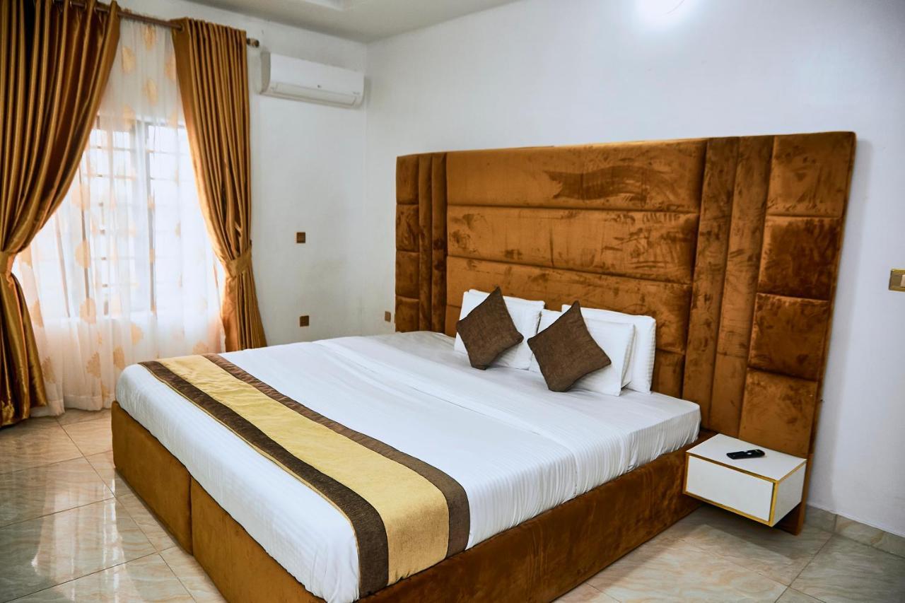 247 Luxury Hotel & Apartment Ajah Lekki Ngoại thất bức ảnh